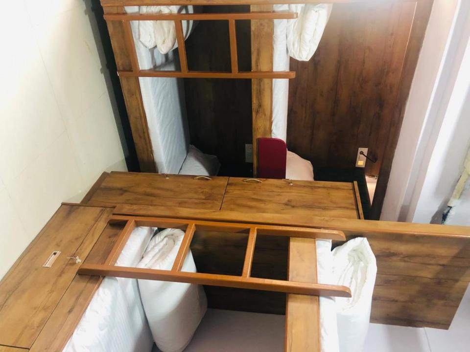 Everest Stays Rooms And Dormitory Mumbai Exterior foto