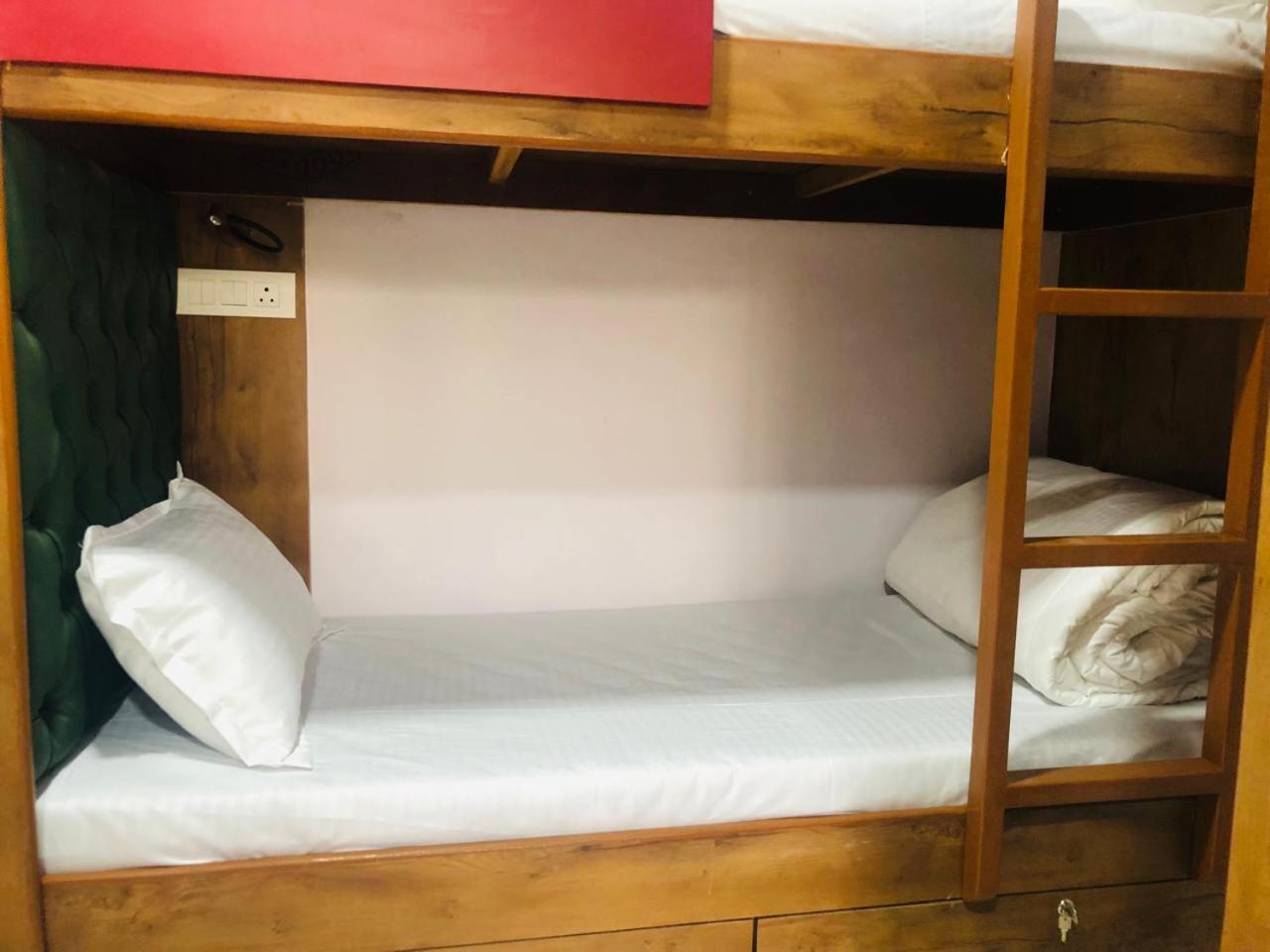 Everest Stays Rooms And Dormitory Mumbai Exterior foto