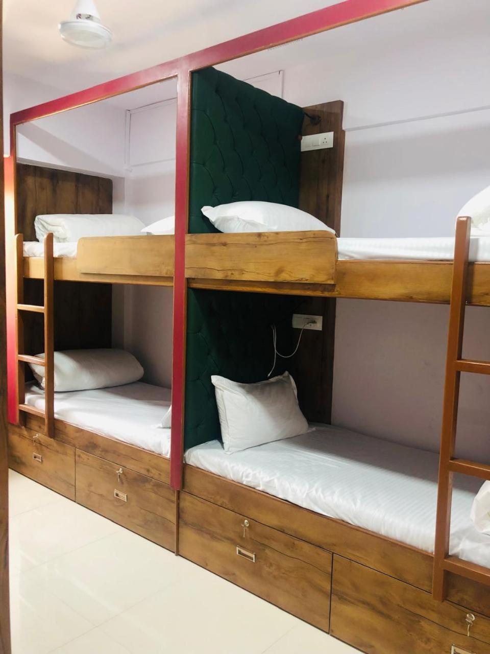 Everest Stays Rooms And Dormitory Mumbai Exterior foto